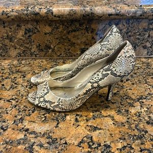Kelly and Katie Women’s Peep Toe Heels Size 10